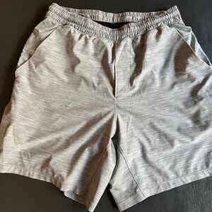 Lululemon Pacebreaker 7” w liner size M—Grey Multi Color